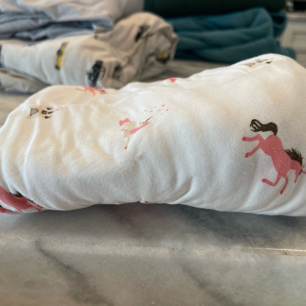 Kyte Unicirn crib sheet